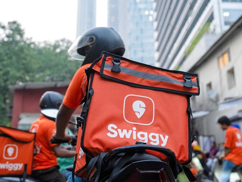 FPI MF buying stocks, Budget 2026 share news, Indian stock market Hindi, RBL Bank share analysis, Swiggy share update, Bank of Maharashtra stock, Mphasis share news, Sagility stock update, Anand Rathi Wealth share, Share market news Hindi