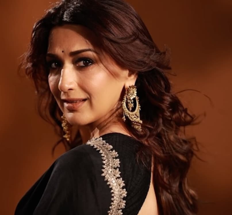 Sonali Bendre, Sonali Bendre birthday, Sonali Bendre Debut Movie with Govinda, Sonali Bendre films, Sonali Bendre 90s Movies, सोनाली बेंद्रे, सोनाली बेंद्रे बर्थडे, सोनाली बेंद्रे फिल्मी सफर, सोनाली बेंद्रे संघर्ष