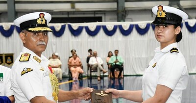 नई पीढ़ी को ऊंचा लक्ष्य रखने और आसमान से राष्ट्र की सेवा करने के लिए प्रेरित करेंगी.