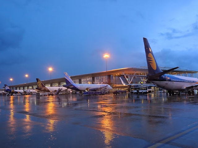  SLPC से फ्रस्‍टेट पैसेंजर के बिगड़े बोल, एयरपोर्ट से अरेस्‍ट