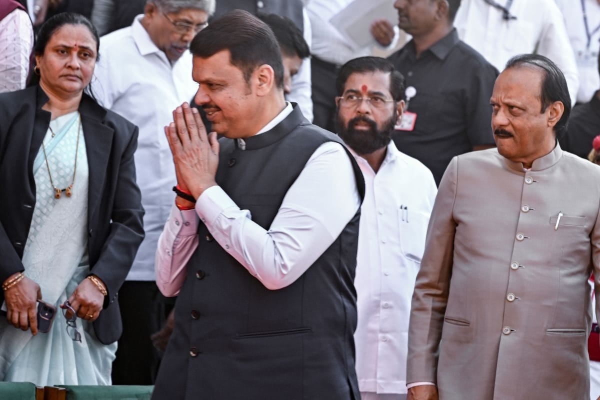 Maharashtra Election Result: चाचा के चक्कर में कैसे फंस गए अजित दादा, BJP के आगे पवार का फैमिली शो फ्लॉप, अब क्या करेंगे?