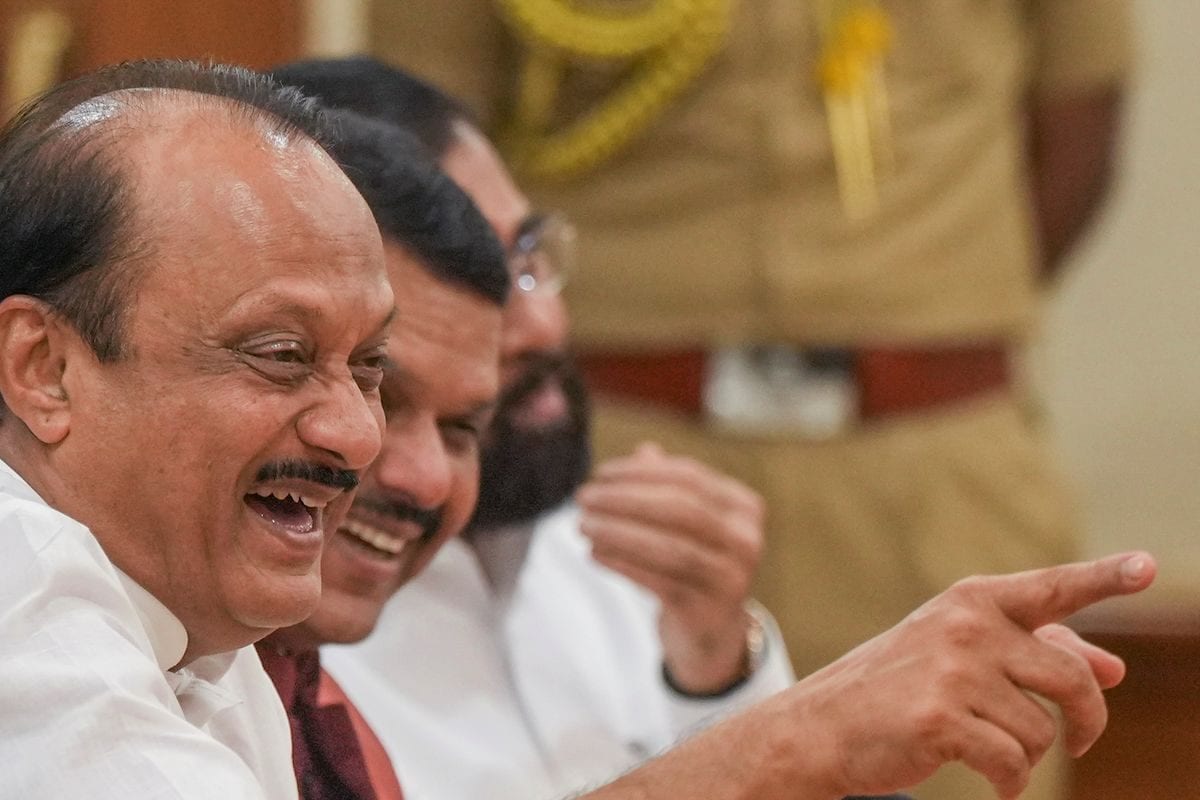 पांडुरंगा-पांडुरंगा रट रहे थे अजित पवार और मुस्कुरा रहे थे फडणवीस गढ़चिरौली वाली वो कहानी आज फिर याद आ गई!