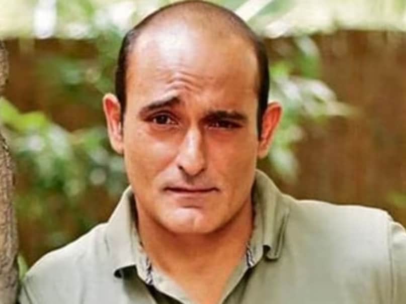 Akshaye Khanna, Akshaye Khanna Fitness Secrets, Akshaye Khanna News, Akshaye Khanna lifestyle, Akshaye Khanna reveals his minimalist diet, How Akshaye Khanna stay fit at age of 50, Akshaye Khanna favorite vegetable anf fruite, Akshaye Khanna never eat breakfast, अक्षय खन्ना, 50 की उम्र में कैसे फिट हैं अक्षय खन्ना, अक्षय खन्ना की फेवरेट हरी सब्जी Akshaye Khanna, Akshaye Khanna Fitness Secrets, Akshaye Khanna News, Akshaye Khanna lifestyle, Akshaye Khanna reveals his minimalist diet, How Akshaye Khanna stay fit at age of 50, Akshaye Khanna favorite vegetable anf fruite, Akshaye Khanna never eat breakfast, अक्षय खन्ना, 50 की उम्र में कैसे फिट हैं अक्षय खन्ना, अक्षय खन्ना की फेवरेट हरी सब्जी