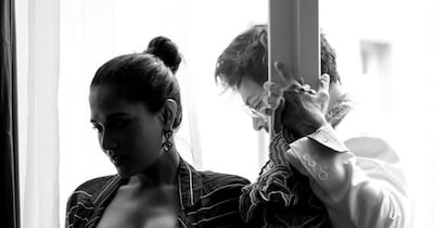 अली फजल और ऋचा चड्ढा पोज देते हुए. (फोटो साभारः इंस्टाग्राम)