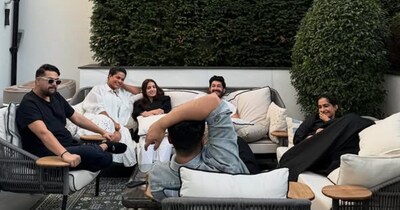 तमन्ना भाटिया-विजय वर्मा और तारा सुतारिया-वीर पहाड़िया समेत कई ऐसे कलाकार हैं, जिनका दिल टूटा और फिर से एक नया रिश्ता कायम किया. यहां हम आपको एक ऐसे कलाकार के बारे में बताने जा रहा है जिसका एक-दो या तीन एक्ट्रेसेज से नहीं बल्कि 7 अलग-अलग एक्ट्रेसेज अफेयर रहा या फिर नाम जुड़ा.  (फोटो साभारः इंस्टाग्राम)