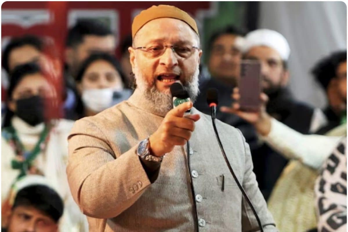 साड़ी पहनकर ही कोई महिला PM बनेगी हिजाब वाली पीएम पर संग्राम ओवैसी के सपने पर संतों और हिमंता का प्रहार