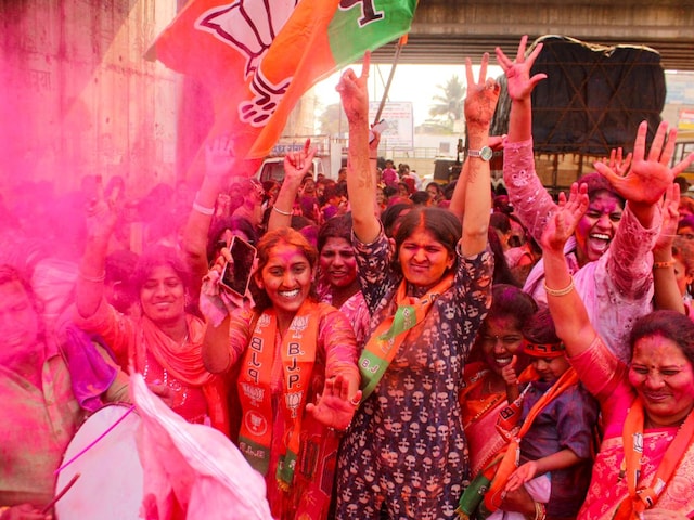 ठाकरे भाइयों के हाथ से BMC निकला... कहां-कहां खिला कमल, 29 निगमों का पूरा हाल