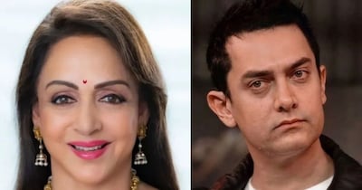 नई दिल्ली: मुंबई के पॉश इलाकों में रह रहे तमाम फिल्मी सितारों ने देश के जिम्मेदार नागरिक की तरह बीएमसी चुनावों में वोट डाला और दूसरों को भी चुनावों में अपना योगदान देने के लिए प्रेरित किया. बीएमसी चुनाव के नतीजों से साफ है कि बीजेपी गठबंधन ने निकाय चुनावों में ठाकरे भाइयों को गहरी चोट पहुंचाई है. शिवसेना उद्धव गुट के 25 साल के वर्चस्व को तोड़ते हुए बीजेपी गठबंधन पूर्ण बहुमत के साथ आगे बढ़ रही है. आइए, जानते हैं कि फिल्मी सितारे जहां रहते हैं, वहां से कौन सा गुट/पार्टी आगे चल रही है?