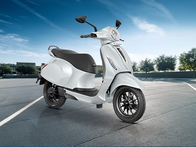 इलेक्ट्रिक सामानों का प्लान है तो थोड़ा बचाएं! आ रहा है सस्ता चेतक