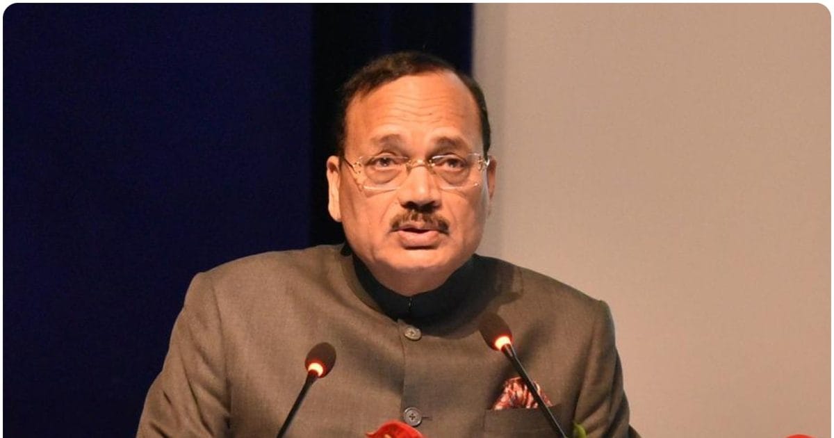 कानून हमेशा वैसा नहीं दिखता जैसा... CJI सूर्यकांत ने लॉ स्टूडेंट्स को बताया समझदारी और ज्ञान का फर्क