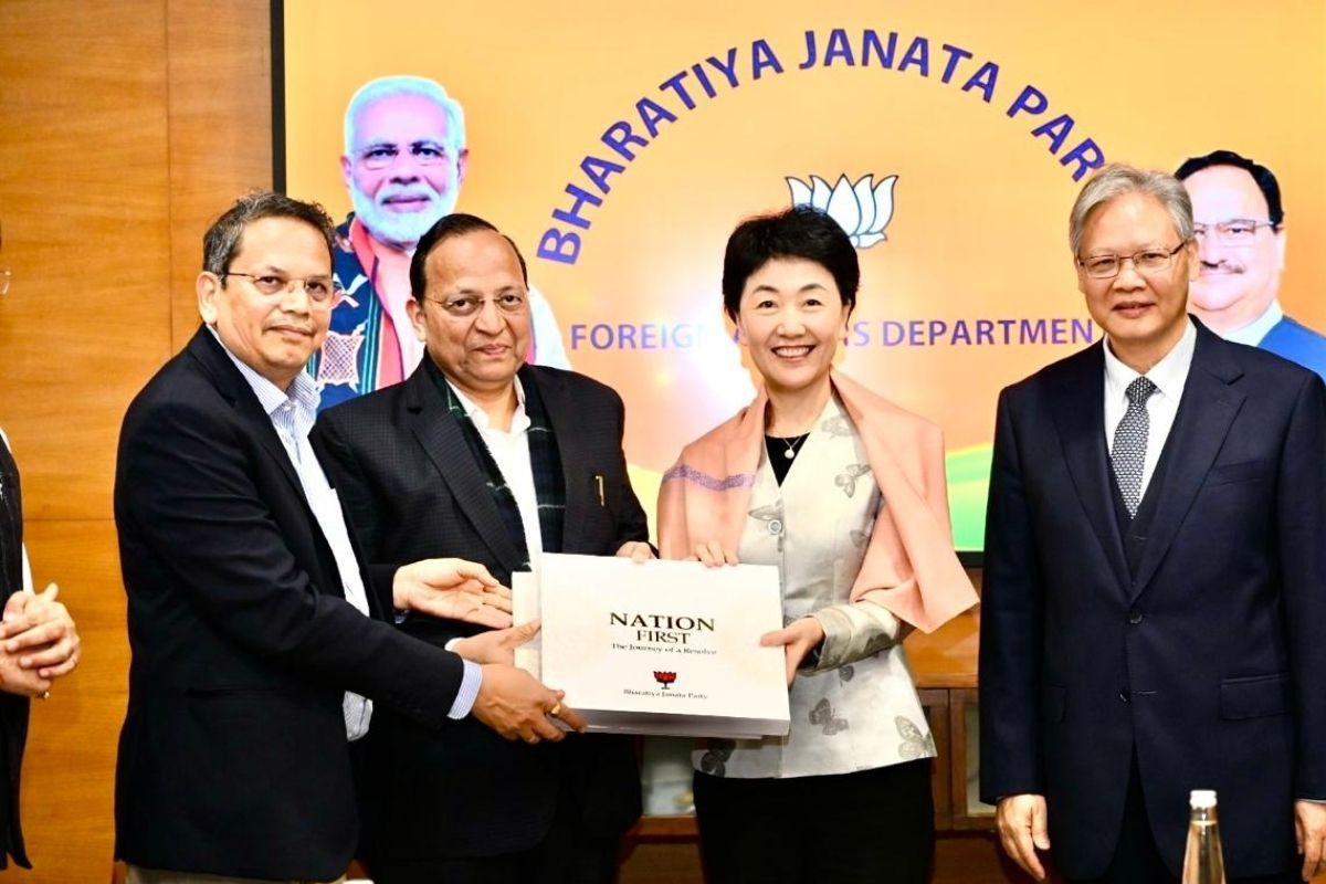 जब बीजेपी मुख्यालय में पहुंच गया चीनी कम्युनिस्ट पार्टी का डेलिगेशन जानिए क्या हुआ