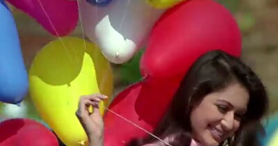 मोहब्बतें का सुपरहिट गाना: 7 सेकंड की धुन, 6 गायक, शाहरुख का अकॉर्डियन जादू.