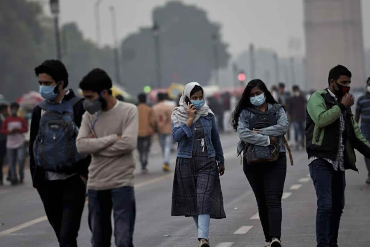 भयानक कोहरा पड़ेगा दिल्ली-NCR के लिए IMD का अलर्ट 2026 के पहले कोल्ड डे ने कर दी हालत टाइट