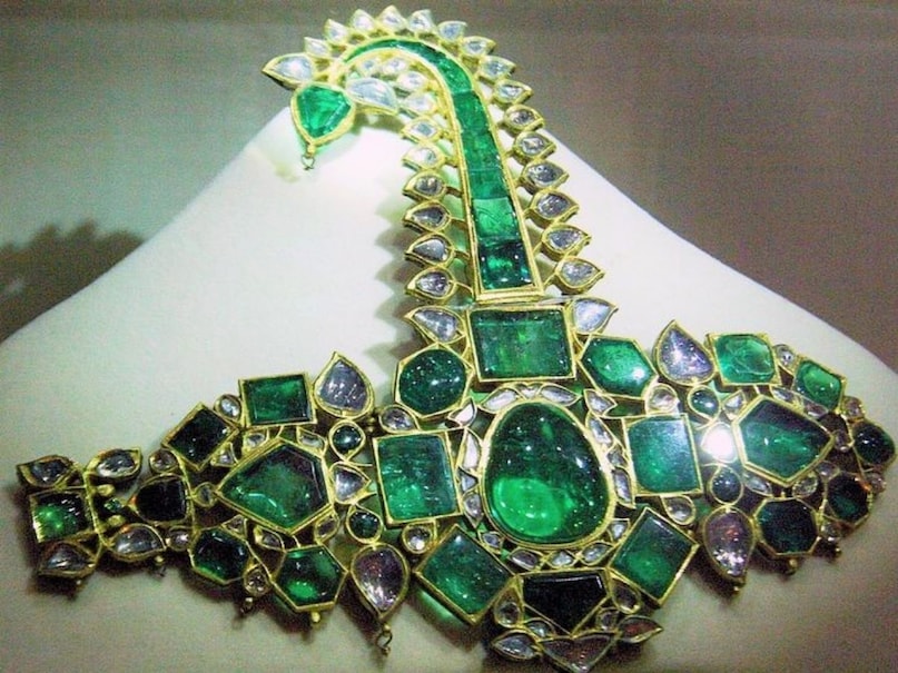 This woman from Bihar donated 600 kg of gold in Indo-China war, 60 years ago the royal family had a lot of wealth... | World 14 Darbhanga Royal Family, Darbhanga Royal Family total asset, Darbhanga Royal Family net worth, Darbhanga Royal Family income, how much property did the Darbhanga royal family have, how much gold did the Darbhanga royal family have, how much land did the Darbhanga royal family have, how old was the Darbhanga royal family, how much gold did the Darbhanga royal family donate