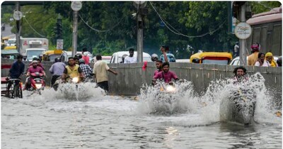 मानसून में दिल्ली की सड़कें पानी से भर जाती हैं. (फाइल फोटो)