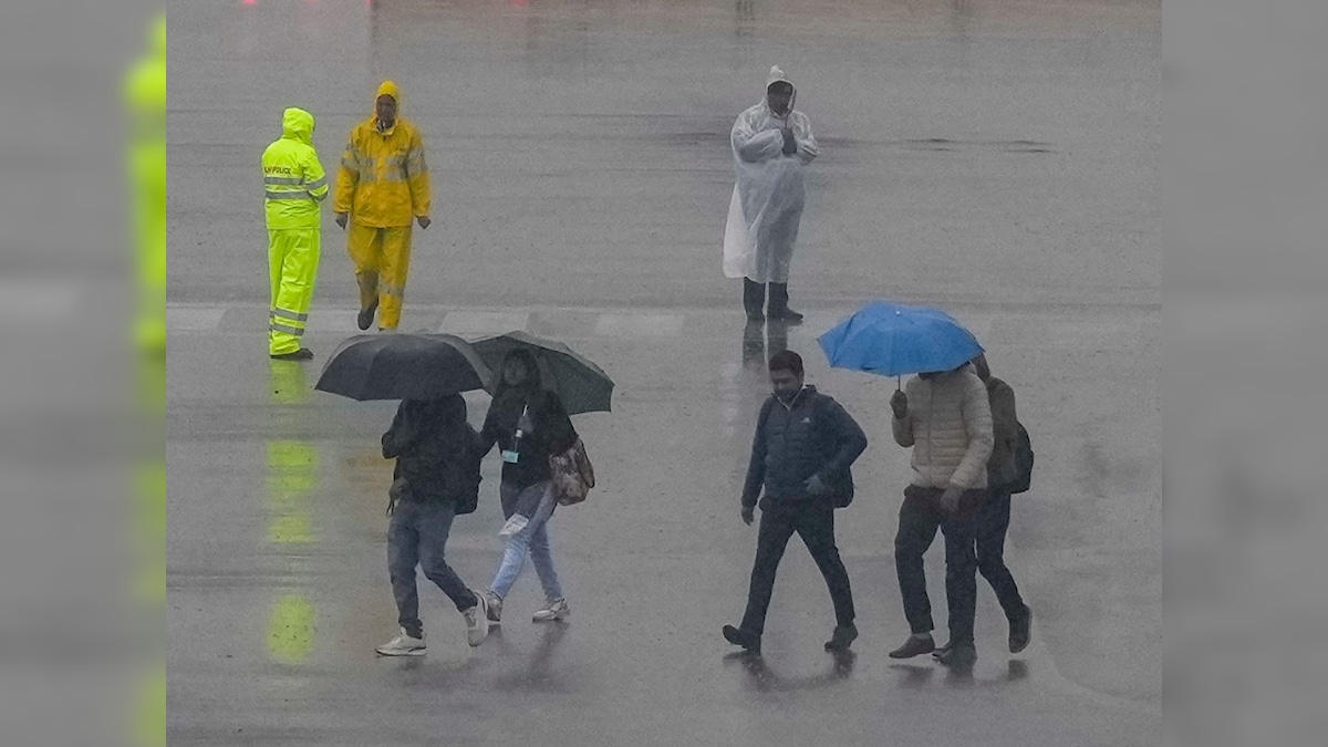 भारी बर्फबारी और हाड़ गलाने वालीं हवाएं, IMD ने जारी की चेतावनी, दिल्ली में बारिश और तूफान का येलो अलर्ट