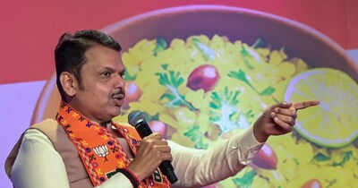 देवेंद्र फडणवीस ने बताया कि अंबरनाथ में शिवसेना से गठबंधन न होना गलत था.