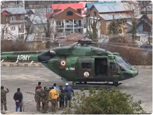 सेना की गाड़ी खाई में गिरने से 10 जवान शहीद, LG मनोज सिन्हा ने जताया शोक सेना की गाड़ी खाई में गिरने से 10 जवान शहीद, LG मनोज सिन्हा ने जताया शोक