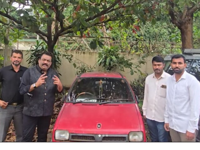 रईसी हो तो ऐसी...इन महाशय ने खटारा Maruti 800 को ₹10 लाख में खरीदा!