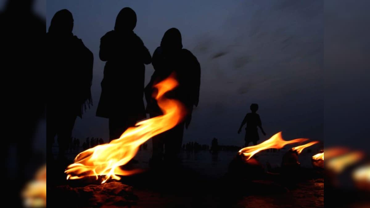 गंगासागर मेले में भीषण आग से टेंट राख, भाजपा ने ममता प्रशासन पर बोला हमला, कहा- जिम्मेदारी तय हो