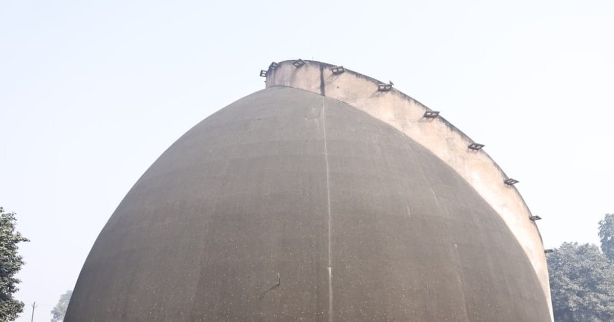 PHOTOS: 1770 के अकाल की गवाही और इतिहास की सीढ़ियां... गोलघर की खामोश दीवारों से सुबह-सुबह संवाद करने पहुंचे नीतीश कुमार