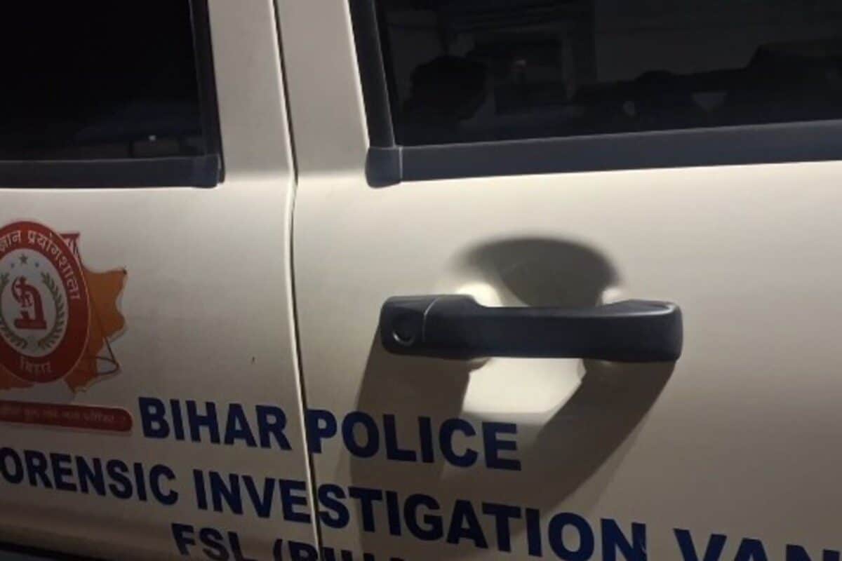 गोपालगंज में दरिंदगी! दरवाजे पर खेल रही डेढ़ साल की बच्ची से दुष्कर्म, आरोपी गिरफ्तार