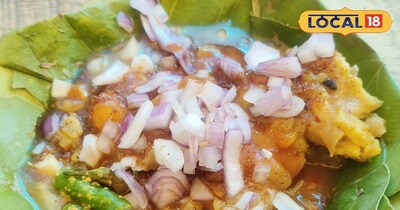 Gumla's Famous Double Samosa Chaat: Bengal Taste for Just ₹10, Queues from 6 AM