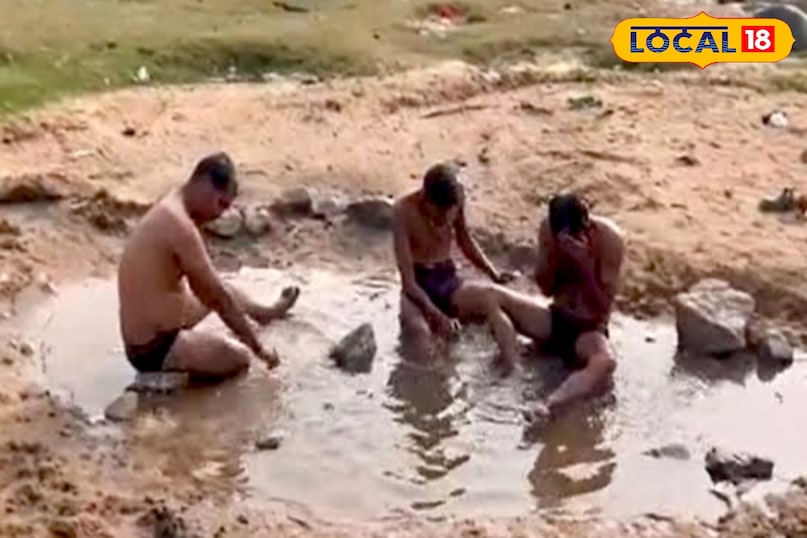 स्थानीय निवासी गणेश कुमार ने लोकल18 को बताया कि ततहा झरने के पानी में औषधीय गुण मौजूद हैं. मान्यता है कि यहां स्नान करने से चर्म रोग की समस्या दूर होती है. इसी विश्वास के चलते दूर-दराज से लोग यहां इलाज और स्नान के लिए पहुंचते हैं.