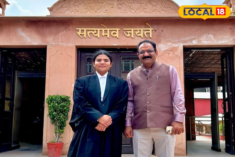 LLB की पढ़ाई कर रही हैं मानिनी कौशिक 