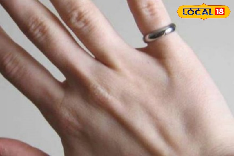 Silver ring wearing rules