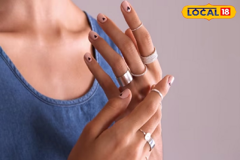 Silver ring wearing rules