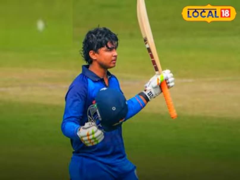 वैभव सूर्यवंशी ने विजय हजारे ट्रॉफी में शानदार प्रदर्शन किया. विजय हजारे ट्रॉफी 2025-26 में बिहार के लिए सिर्फ 2 मैचों खेले. इस दौरान उनके बल्ले से अरुणाचल प्रदेश के खिलाफ मुकाबले में 190 रनों की धमाकेदार पारी आई थी. उन्होंने 2 मैचों में 221 रन बनाये.