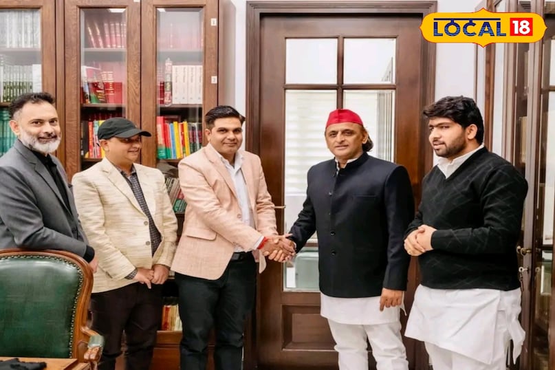 उत्तर प्रदेश, मेरठ विद्यार्थी खादी भंडार, समाजवादी पार्टी, राष्ट्रीय अध्यक्ष अखिलेश यादव, कालाकोट, पसंद, लोकल- 18,Uttar Pradesh, Meerut Student Khadi Store, Samajwadi Party, National President Akhilesh Yadav, Kalakot, Choice, Local- 18