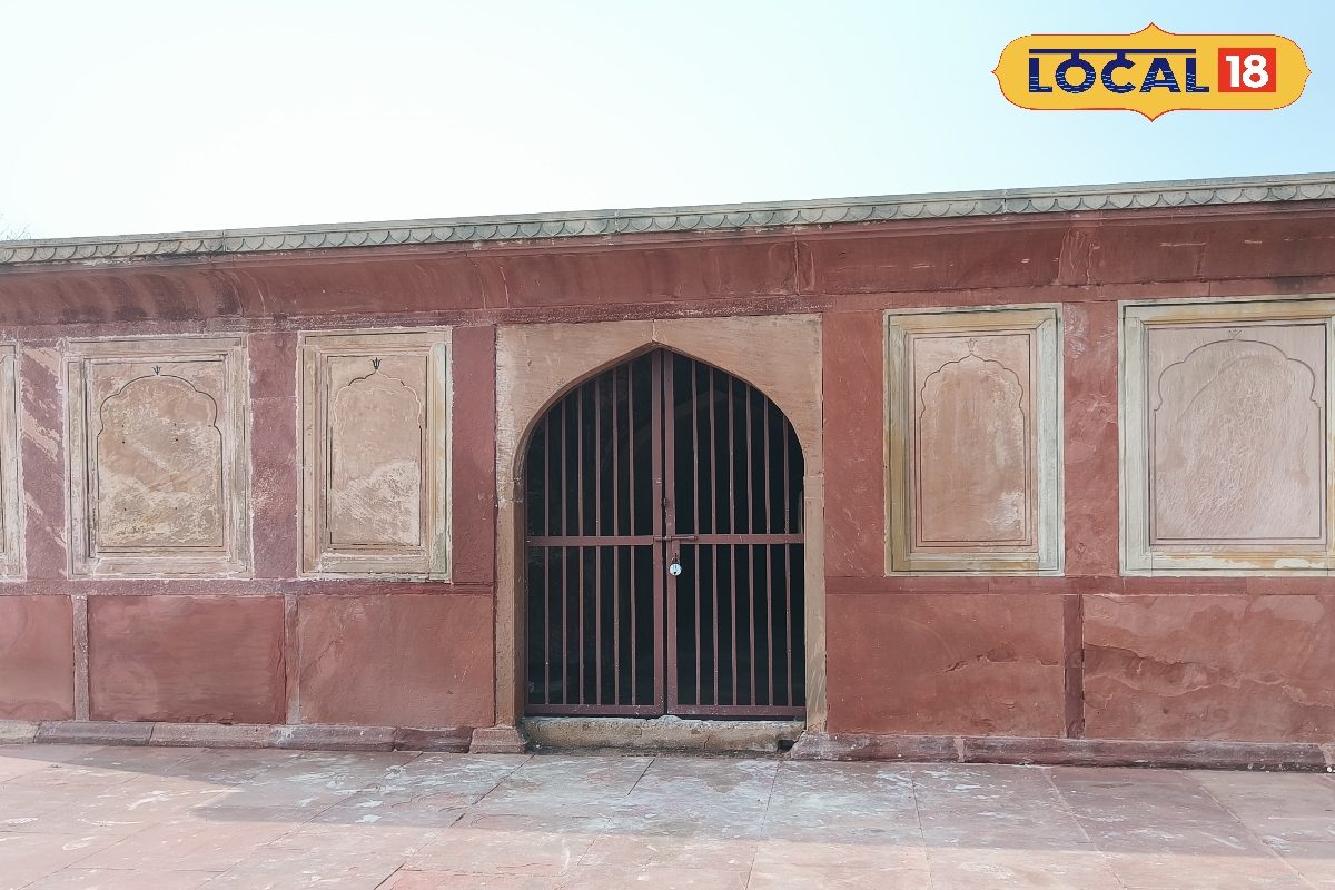 मुगलों की आखिरी इमारत है दिल्ली का ये नजफ खान का मकबरा जानें इसका इतिहास