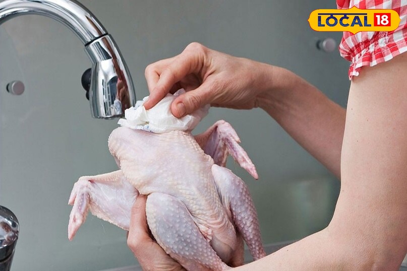 cleaning raw chicken
