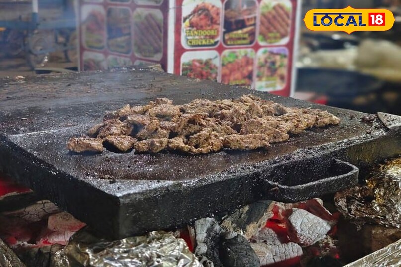 पत्थर का गोश्त यह एक अनोखा और शाही व्यंजन है। इसमें मांस के टुकड़ों को एक गर्म ग्रेनाइट पत्थर पर मसालों के साथ भुना जाता है। पत्थर की सोंधी खुशबू और मसालों का तीखापन इसे एक बेहतरीन स्टार्टर बनाता है जिसे दिल्ली से लेकर मुंबई तक के रेस्टोरेंट्स में परोसा जाता है।