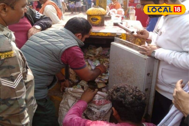 मंदिर मे रखे 18 दान पत्रों को समय समय पर खोला जाता है 