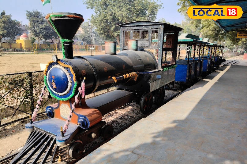 जैसे ही ट्रेन चलती है, उसके साथ बजने वाला हार्न और आसपास लगे हरे-भरे पेड़-पौधों के बीच से गुजरती ट्रेन बच्चों को ऐसा एहसास कराती है मानो वे किसी असली रेलगाड़ी में सफर कर रहे हों. यह अनुभव बच्चों के लिए बेहद रोमांचक और यादगार बन जाता है।