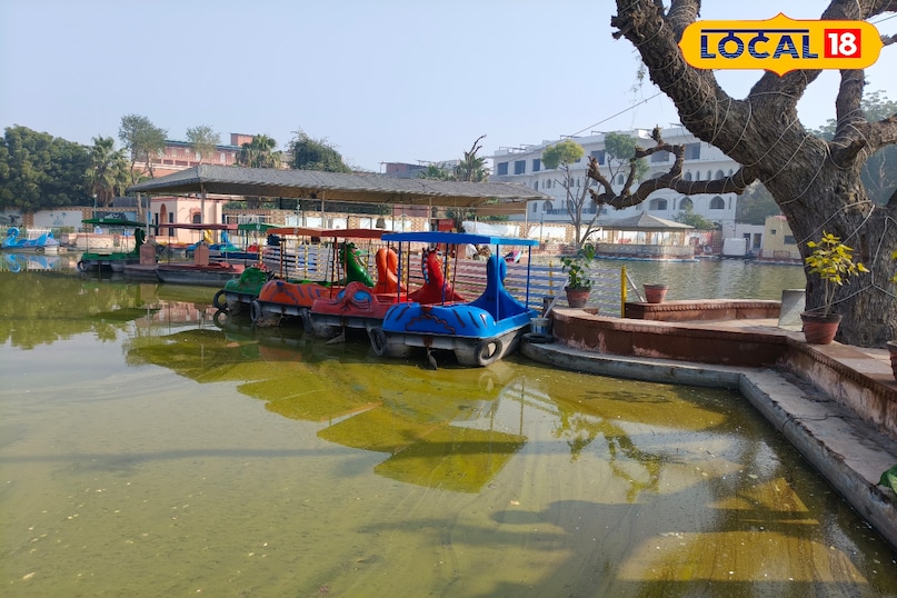 लिलीपोंड परिसर में तैयार की जा रही चौपाटी पर करीब 40 तरह के व्यंजन आम लोगों के लिए उपलब्ध है. देसी स्वाद से लेकर फास्ट फूड तक, हर वर्ग और हर उम्र के लोगों की पसंद को ध्यान में रखते हुए फूड स्टॉल विकसित किए जा रहे हैं.