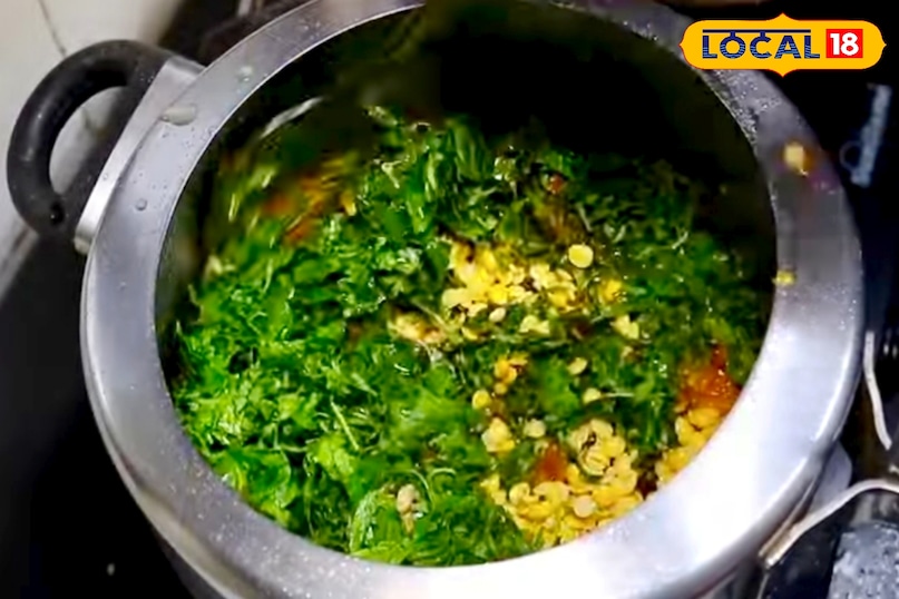 उन्होंने कहा कि ठंड के मौसम में सर्दी-खांसी और वायरल इंफेक्शन आम हैं. बथुआ दाल शरीर की रोग प्रतिरोधक क्षमता को मजबूत करती है और मौसमी बीमारियों से बचाव में सहायक होती है.