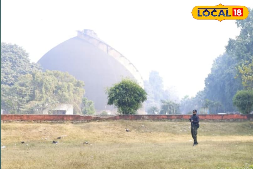 patna golghar, golghar history, golghar patna news, golghar features, patna historical monument, golghar facts, golghar tourism, british era monument patna, golghar staircase, golghar light and sound show, golghar nitish kumar, golghar ticket price, golghar timing, पटना गोलघर, गोलघर इतिहास, गोलघर पटना न्यूज, गोलघर की जानकारी, पटना का ऐतिहासिक स्मारक, गोलघर पर्यटन, ब्रिटिश काल का गोलघर, गोलघर सीढ़ियां, गोलघर लाइट एंड साउंड शो