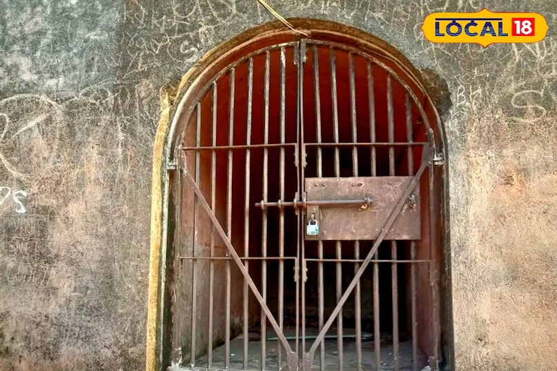 patna golghar, golghar history, golghar patna news, golghar features, patna historical monument, golghar facts, golghar tourism, british era monument patna, golghar staircase, golghar light and sound show, golghar nitish kumar, golghar ticket price, golghar timing, पटना गोलघर, गोलघर इतिहास, गोलघर पटना न्यूज, गोलघर की जानकारी, पटना का ऐतिहासिक स्मारक, गोलघर पर्यटन, ब्रिटिश काल का गोलघर, गोलघर सीढ़ियां, गोलघर लाइट एंड साउंड शो