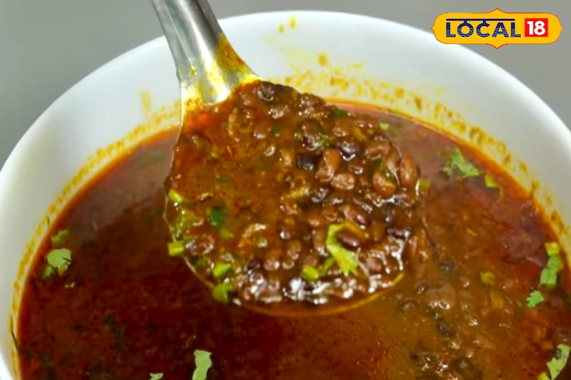 कुरथी दाल, जिसे कई इलाकों में कुल्थी, हुलगा या हॉर्स ग्राम के नाम से जाना जाता है, भारतीय गांवों की पारंपरिक थाली का अहम हिस्सा रही है. यह दाल स्वाद में हल्की कसैली और देसी होती है, लेकिन इसके भीतर भरपूर पोषण और ताक़त छुपी होती है. सादा भोजन पसंद करने वालों के लिए यह दाल आज भी पहली पसंद बनी हुई है. 