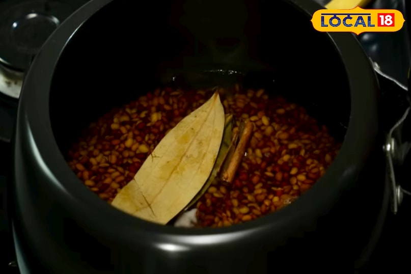 उन्होंने बताया कि आज भी गांवों में कुरथी दाल को पारंपरिक तरीकों से बड़े चाव से बनाया और खाया जाता है. सादा स्वाद, भरपूर पोषण और देसी खुशबू वाली यह दाल आधुनिक दौर में भी अपनी पहचान बनाए हुए है.