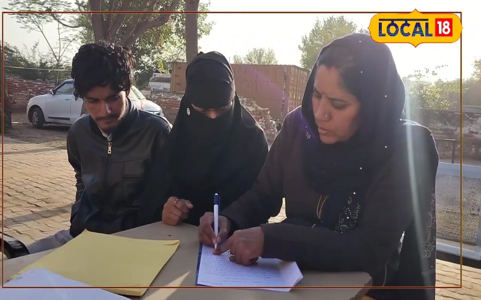 हैसियत नहीं एहसास जीता दिल! पेंट और दीवारों के बीच पनपा प्यार दिल्ली में पेंटर की अनोखी प्रेम कहानी वायरल