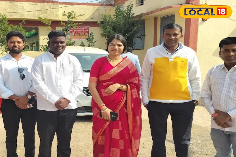 First Tribal Woman IAS MP, Manisha dharve IAS Success Story, Inspirational IAS Story, Khargone femous personality, local18, khargone letest news, Madhya Pradesh hindi news 