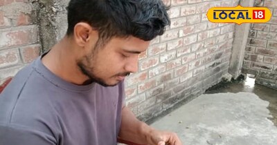 दूध लगाते हुए