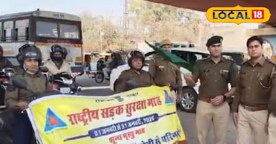 बाइक रैली को हरी झंडी दिखाकर रवाना करते DSP कृष्ण राज जांगिड़