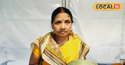 शुभा ने अपने हाथों से बनाई घास की टोपी