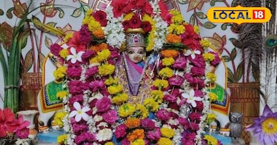 इंदौर में राजवाड़ा बाजार के व्यापारी मां के दर्शन कर ही दिन की शुरुआत करते हैं